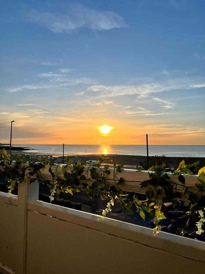 A View Of The Bay- Panoramic Sea Views- Sleeps 4 Apartamento Westgate-on-Sea Exterior foto
